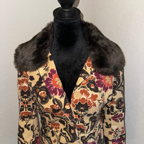 ATL Studio Brocade Floral Removeable Faux Fur Short Jacket Size 6P Button Up - Picture 10 of 10